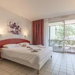 假日公园 Azureva Club Les Bains 龙斯莱班