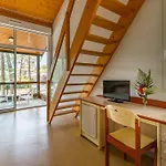 Azureva Club Les Bains 假日公园 龙斯莱班