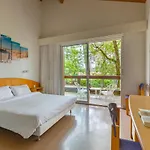 Azureva Club Les Bains 龙斯莱班