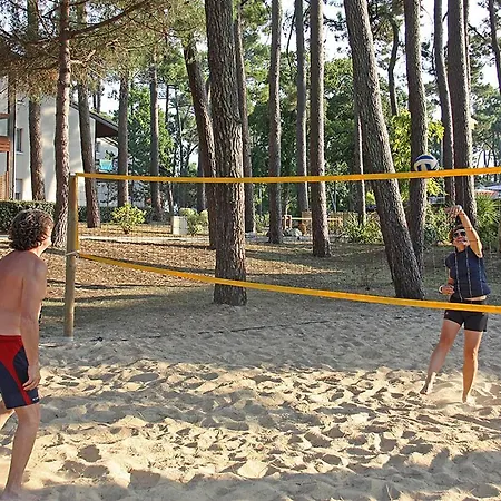 Azureva Club Les Bains Ferienpark Ronce-les-Bains