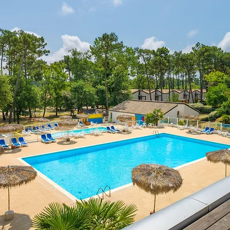 Azureva Club Les Bains Semesterpark