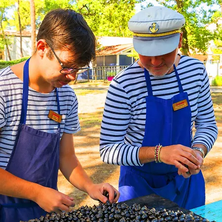 Semesterpark Azureva Club Les Bains 4*