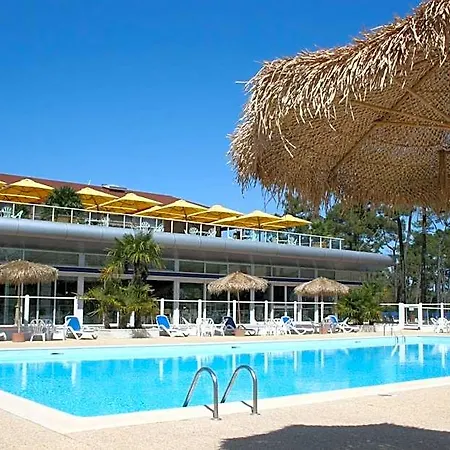 Prázdninový areál Azureva Club Les Bains