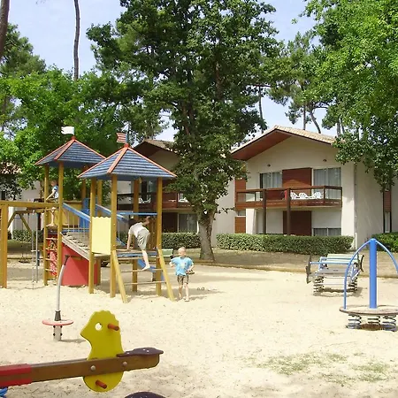 منتزه العطل Azureva Les Bains