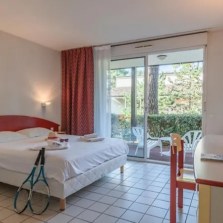 Azureva Club Les Bains 4*