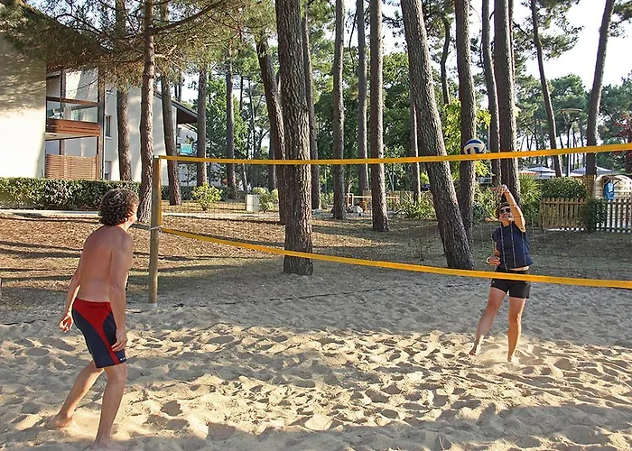 Azureva Club Les Bains Parque de vacaciones Ronce-les-Bains