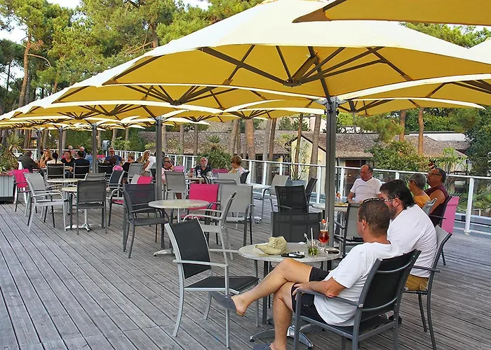 Azureva Club Les Bains 4*