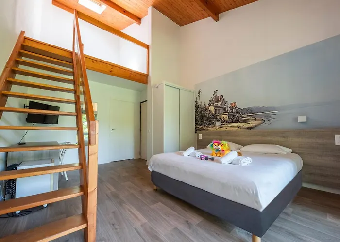 Azureva Club Les Bains Village de vacances 4*