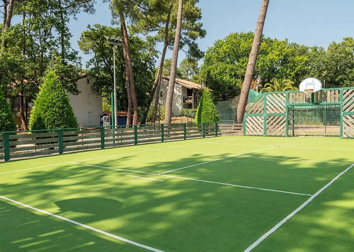 Azureva Club Les Bains 4*