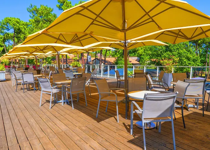 Azureva Club Les Bains Village de vacances 4*