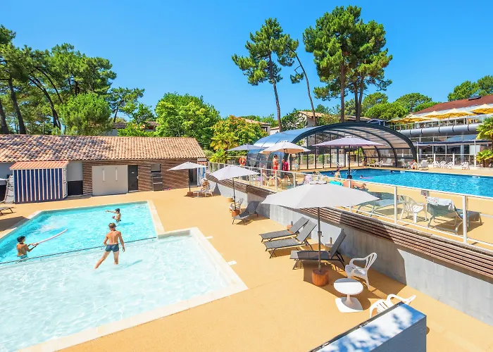 Azureva Club Les Bains 4*