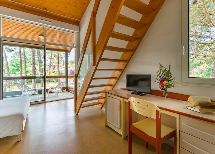 Azureva Club Les Bains Village de vacances Ronce-les-Bains