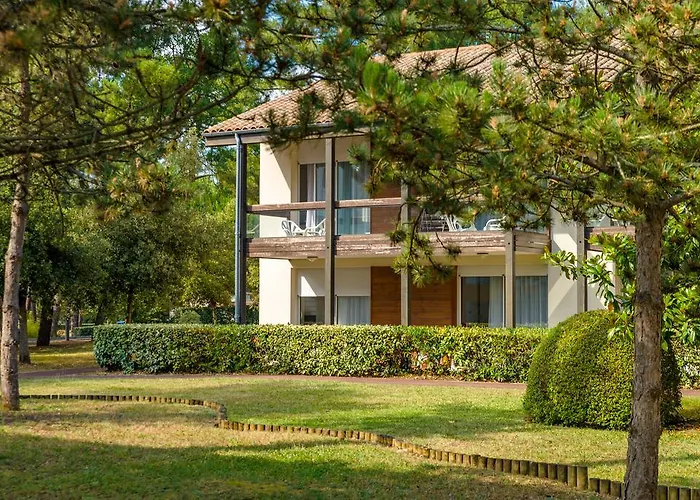 Village de vacances Azureva Club Les Bains Ronce-les-Bains